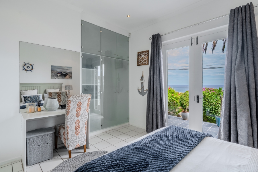 To Let 1 Bedroom Property for Rent in Camps Bay Western Cape